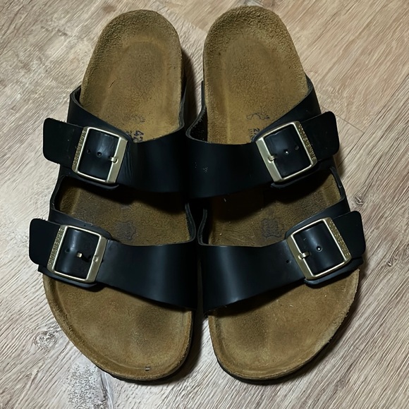 Birkenstock Shoes - Birkenstock Arizona Oiled Leather Black W11 M9